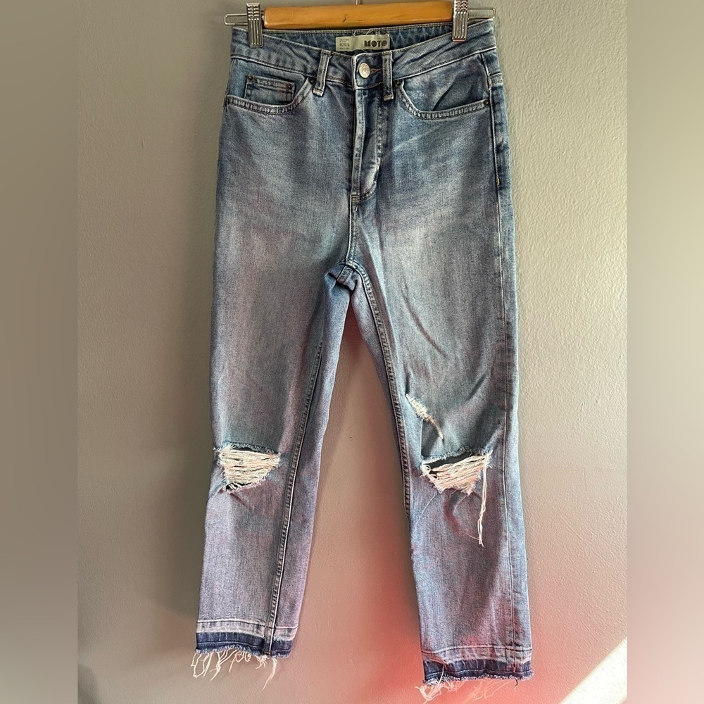 Topshop Moto distressed frayed hem button fly jeans. Size 24.